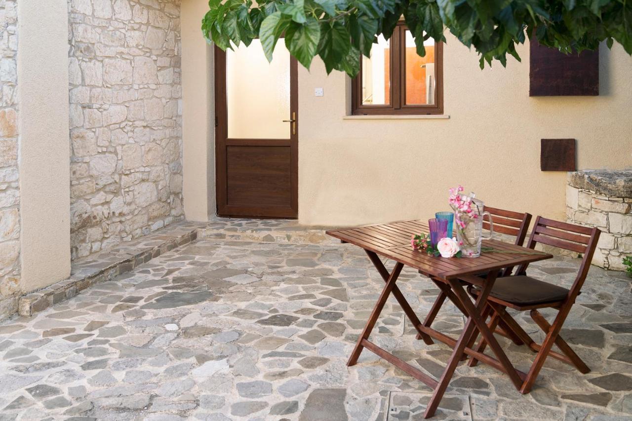 Salamiou Stone House Vila Pafos Exterior foto